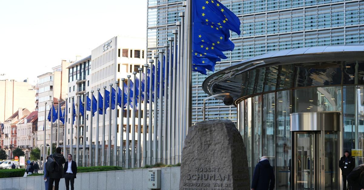 Urad pre regulaciu sietovych odvetvi navrhuje riesenia cien energii v regione pred samitom EU
