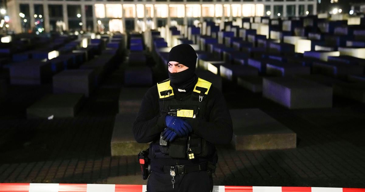 V Nemecku Spaniensku a Polsku zasahovali proti extremne pravicovemu vydavatelstvu