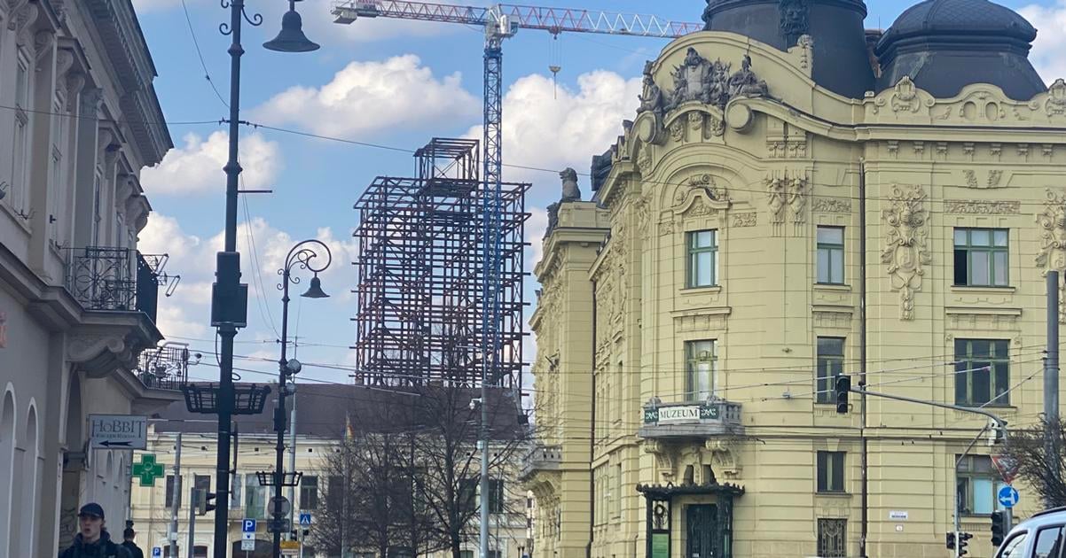 od kauzy radicovej vlady az po byvanie v oblakoch centrum kosic ziska mestsku vezu