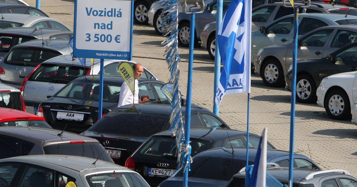 Dominancia dieselovych vozidiel na trhu s jazdenymi autami klesa Predaj elektromobilov a hybridov stupa
