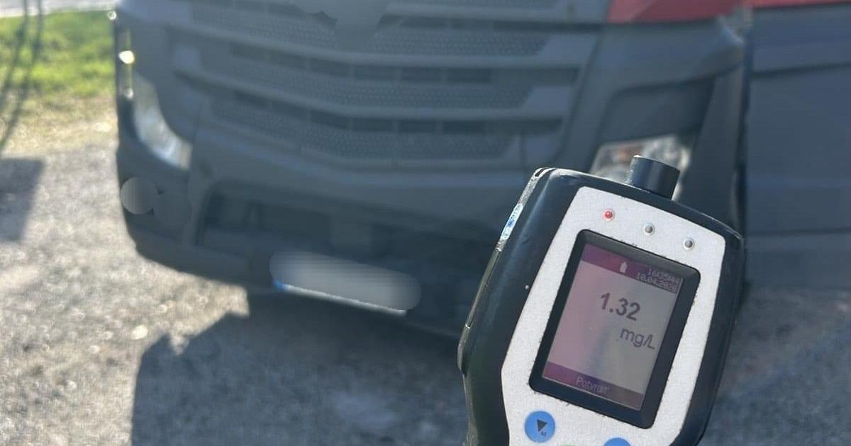 Vodic kamiona mal viac ako 27 promile Skoncil v policajnej cele