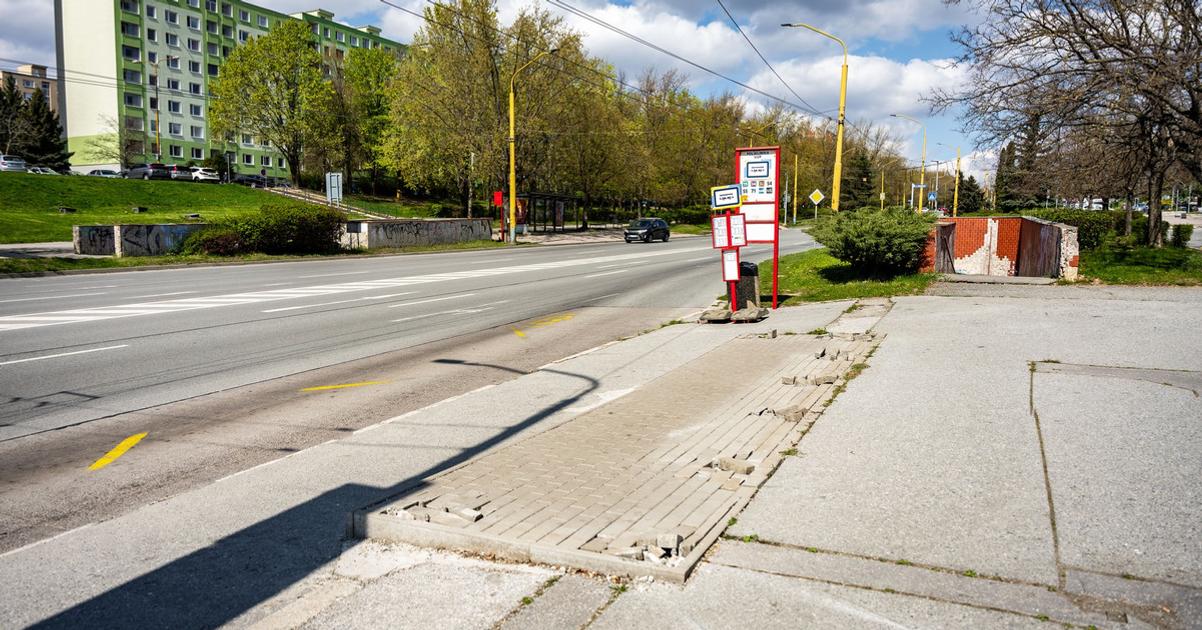 v Kosiciach modernizuju dve zastavky MHD na Sidlisku KVP