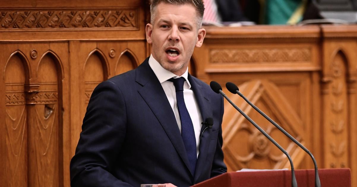Madarsko odstranilo zatarasy pred sidlom premiera budova bude pristupna verejnosti