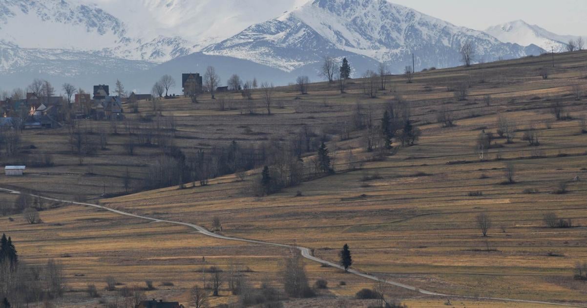 Na poľskej strane Tatier zvýšili varovanie pred lavínami. 2 Na polskiej strane Tatier zvysili varovanie pred lavinami