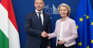 Noveho madarskeho premira prijala predsednicka Europsej komisie von der Leyenova