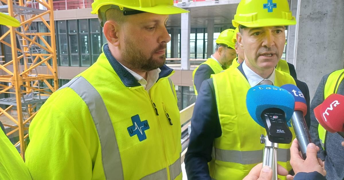 Saso sa pustil do Kalinaka Naznacil ze betonove stlpy v Martine su pevnejsie ako v Presove