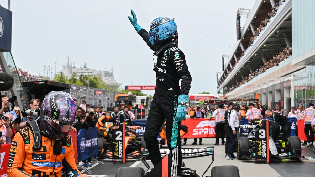 Sprint priniesol tvrde suboje Mercedesov Antonelli dokonca ziadal trest pre svojho timoveho kolegu