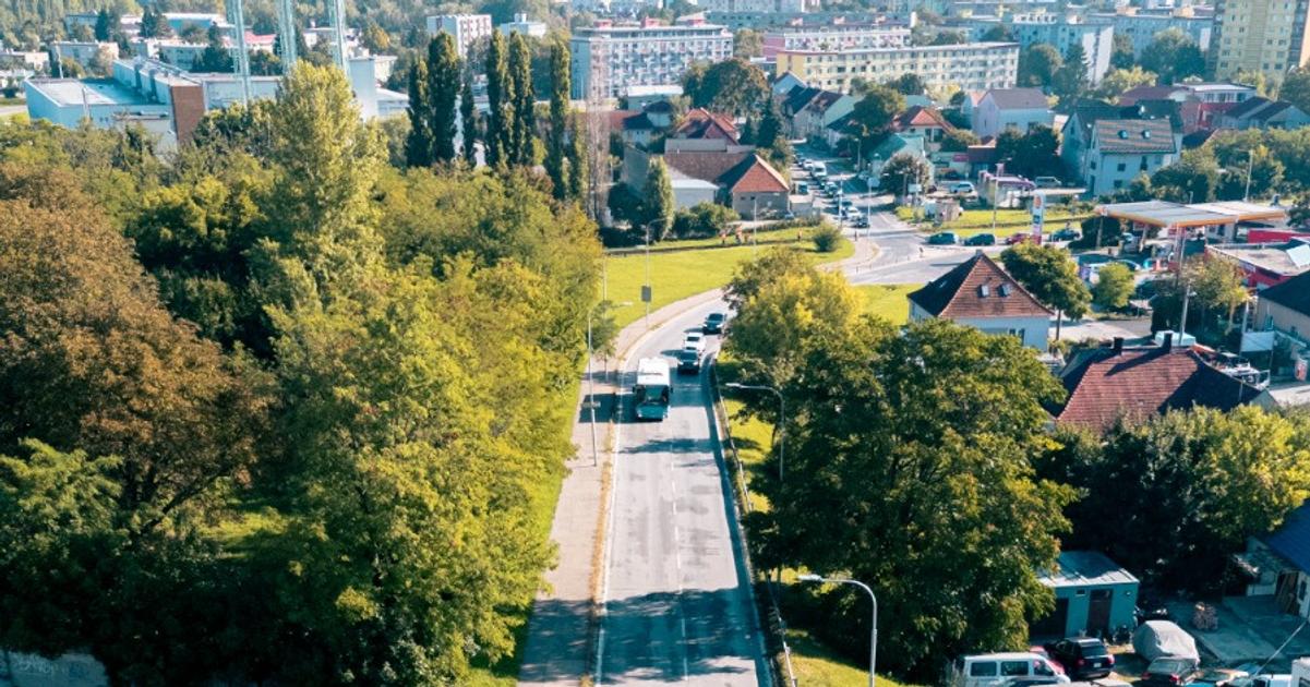 cestu uzavru auta z centra na sidlisko neprejdu prace sa vsak nezacnu v piatok presuvaju ich