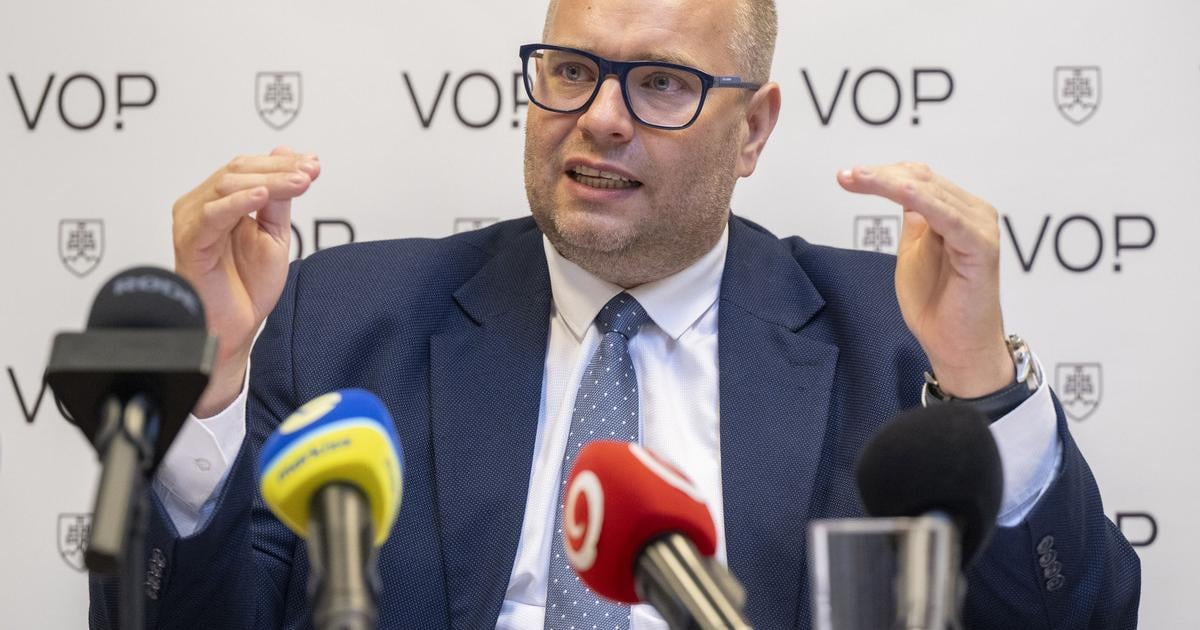 Ombudsman napadne novelu o Košiciach na Ústavnom súde a žiada aj pozastavenie účinnosti pred voľbami. 2 ombudsman napadne novelu o kosiciach na ustavnom sude a ziada aj pozastavenie ucinosti pred volbami