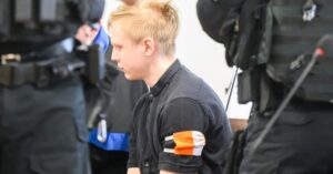 proces v pripade utoku na gymnaziu pokracuje vysluchmi svedkov vypovede prebiehaju prostrednictvom telemostu
