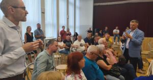 Boja sa pohladu na hroby aj znizenia cien domov V spore o vystavbu cintorina starosta ustupil