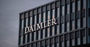 Daimler zlucil vyrobu vojenskej techniky do novej znacky Daimler Truck Defence