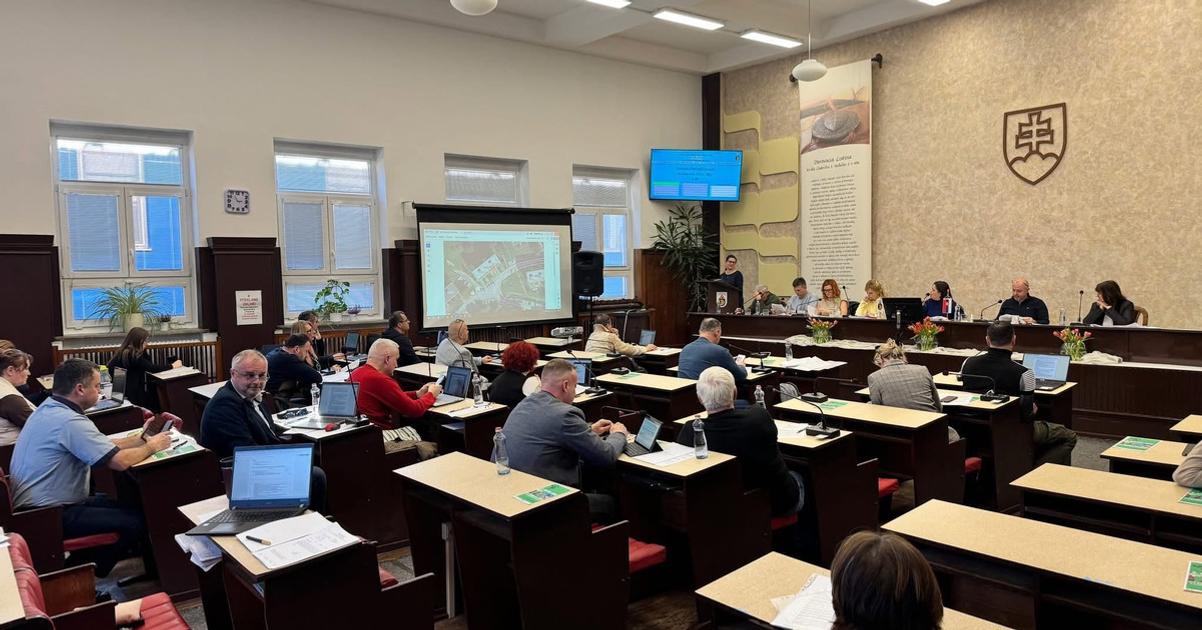 Koniec čakania do noci. Handlovčania sa dostanú k slovu skôr, zmenili rokovací poriadok zastupiteľstva. 2 Koniec cakania do noci Handlovcania sa dostanu k slovu skvor zmenili rokovaci poriadok zastupitelstva