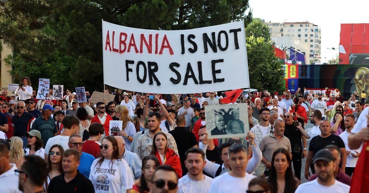 Protesty v Albansku proti dalsiemu luxusnemu stavebnemu projektu