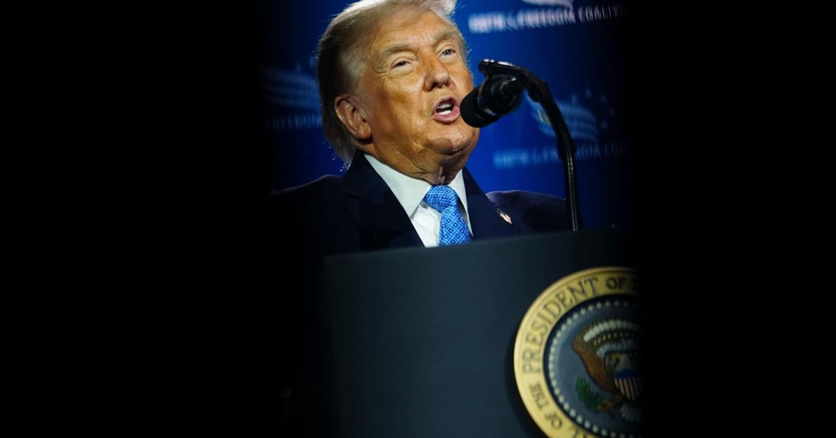 Trump hrozi krajinam s digitlnou danou 100percentnymi colnymi poplatkami