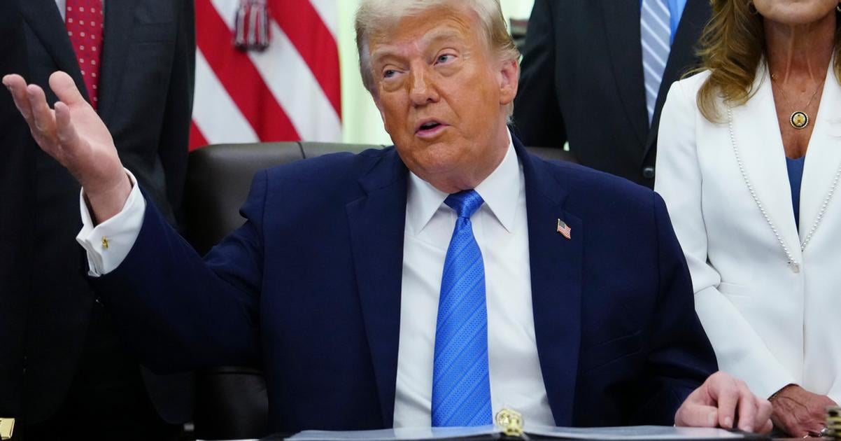 Trump nariadil zníženie počtu zamestnancov v národných spravodajských službách. 2 Trump nariadil znizenie pocetu zamestnancov v narodnych spravodajskych sluzbach