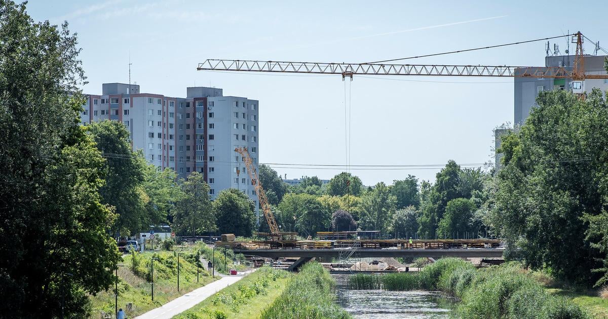 Otváranie mostov na Kutlíkovej, posledná stavba električkovej trate 2 otvaranie mostov na kutlikovej posledna stavba elektrickovej trate