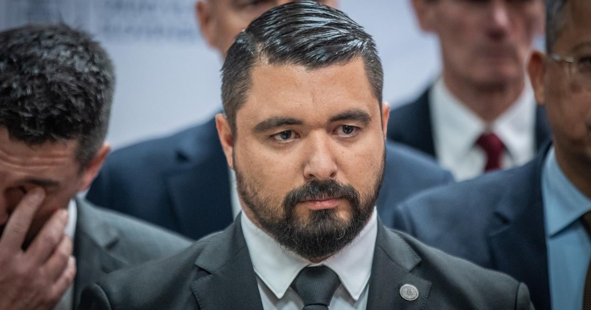 Čo robíš, SIS? Užívaš si letnú dovolenku? 2 Co robis SIS Uzivas si letnu dovolenku