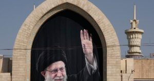 Iran pochovava zavrazdeneho vodcu Procesie budu trvat sest dni
