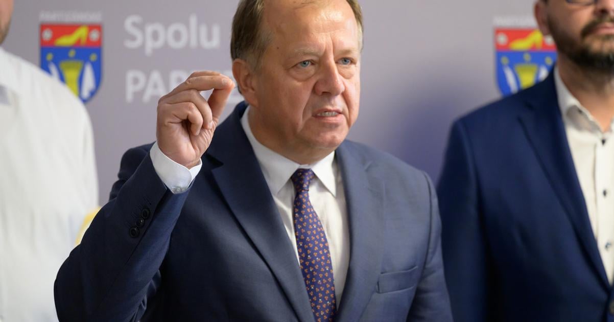 Nazov prelozeny do slovenciny Unia miest vnima problem neefektivneho hospodarenia s financiami na strane statu