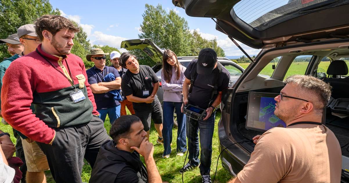 Pod Tatrami sa zisli mladi vedci Ucia sa vyuzivat drony a satelitne udaje