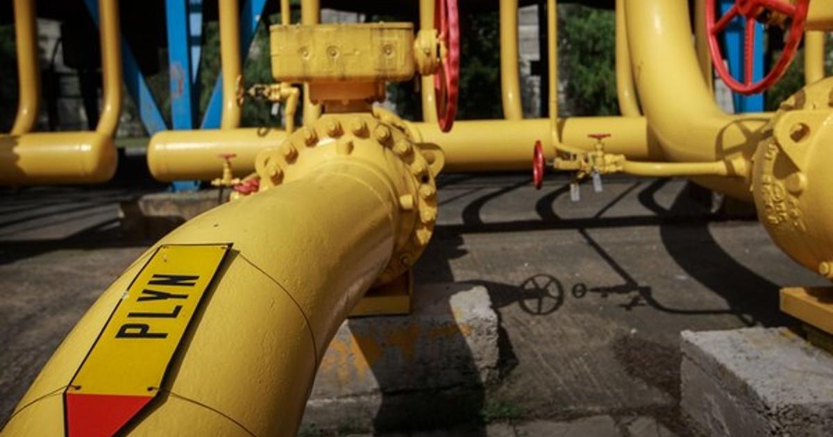 Pri obnove poškodili plynové potrubie, ulicu v Trnave museli uzavrieť. 2 Pri obnove poskodili plynove potrubie ulicu v Trnave museli uzavriet