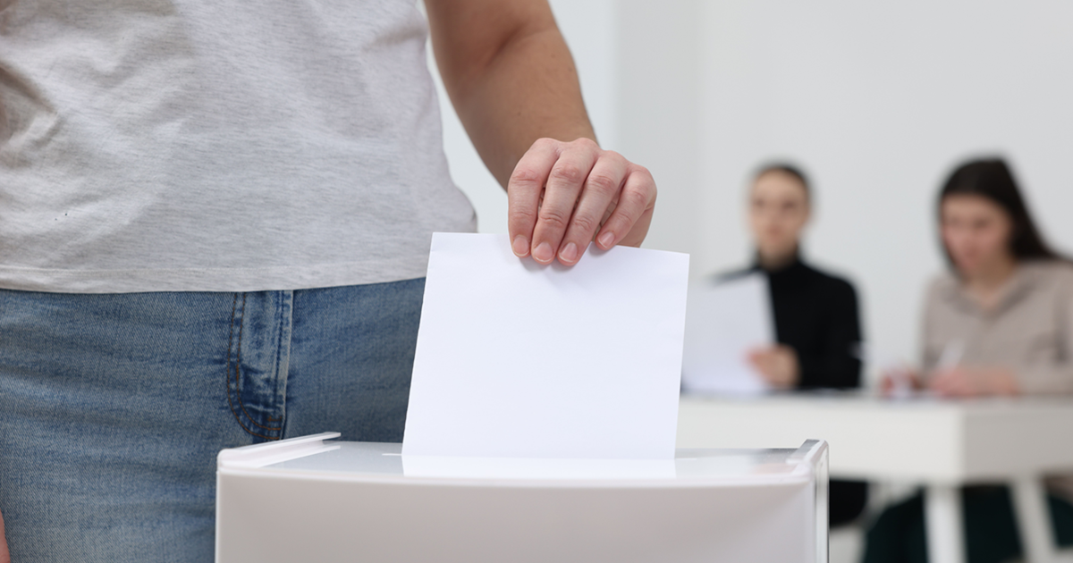 Trnavský kraj na úrovni celoslovenského priemeru. Účasť voličov dosiahla 16,66 percenta. 2 Trnavsky kraj na urovni celoslovenskeho priemeru Ucast volicov dosiahla 1666 percenta