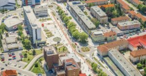 vo vranove nad toplou sa opravuje namestie pred domom kultury za viac nez 200 tisic eur