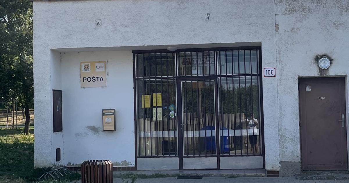 Dalsia postova pobocka v regione skoncila Obec tvrdi ze bola postavena pred hotovou veci