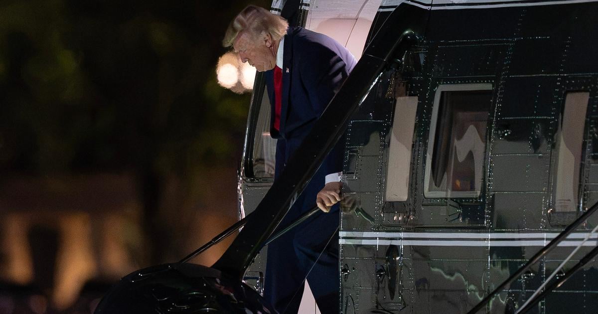 Desiatky pasazierov o nicom netusili Trumpov utek z Air Force One z nich urobil korist