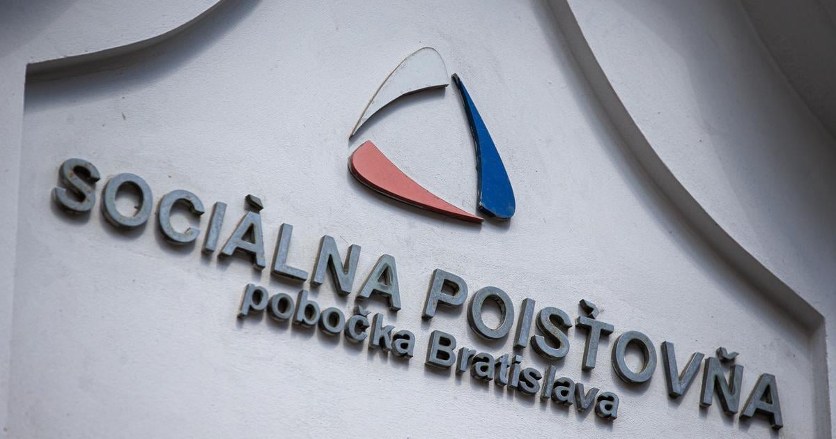 Falošní kontrolóri žiadajú od ľudí na PN úplatky. Nie je jasné, odkiaľ majú informácie. 4 Falosni kontrolori ziadaju od ludi na PN uplatky Nie je jasne odkial maju informacie