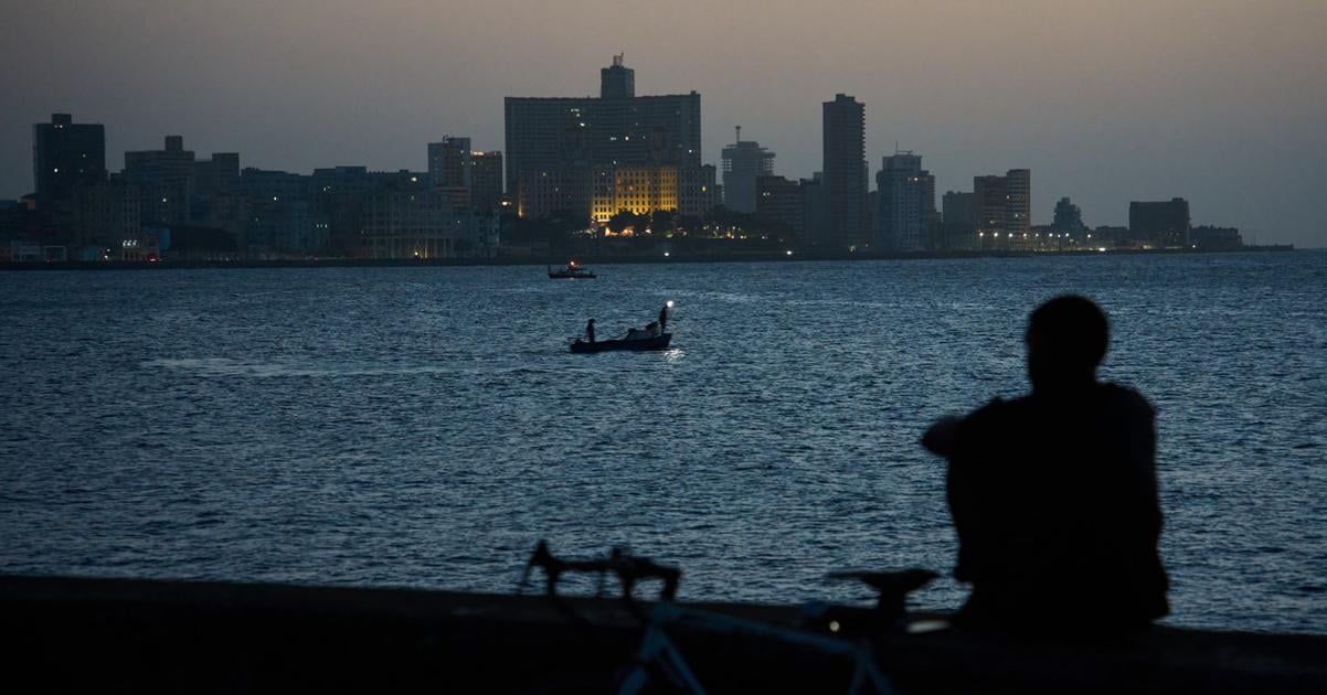 Kuba celi dalsiemu rozsiahlemu vypadku elektriny bez prudu je aj Havana