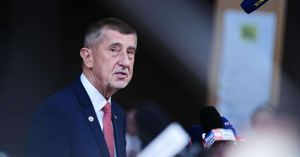 Premier Andrej Babis je corazz viac mimo formy
