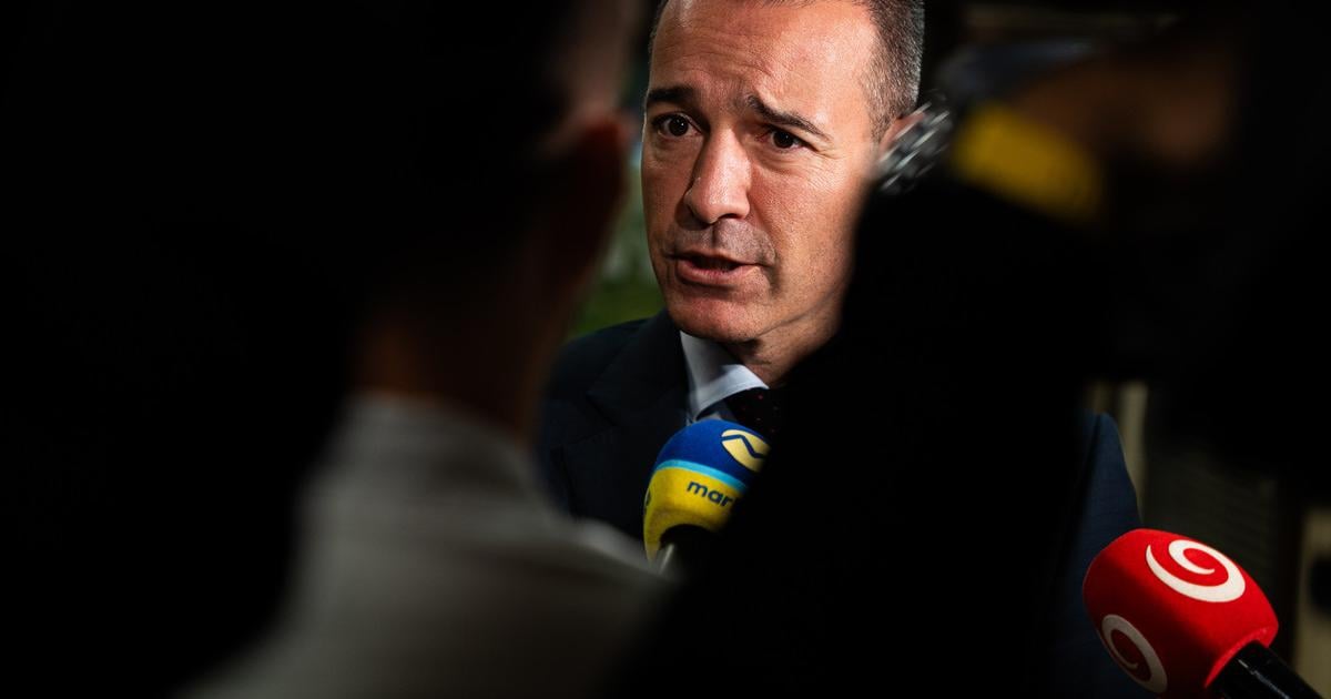 System ePrihlaska za miliony eur v klucovy den vystresoval rodicov a skoly U Druckera sa stale riesi co bude so sankciami
