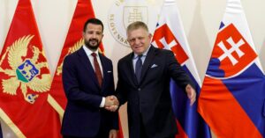 premier fico sa stretol s prezidentom ciernej hory milatovicom