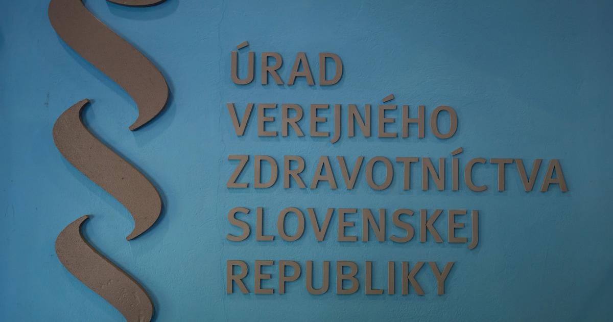 urady varuju pred nevyhovujucou lyzicou na servirovanie z ciny