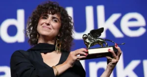 Ako najlepší film na festivale v Benátkach vyhlásili drámu Woman Unknown