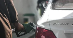 Grécka vláda zvýši dotácie na naftu pre rast cien energií