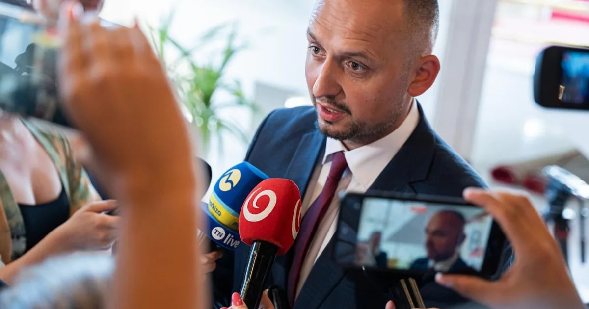 KDH vyzýva vládu a SIS na verejné vyhodnotenie bezpečnostných hrozieb