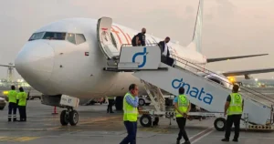 Lietadlo Flydubai vyslalo núdzové signály a muselo núdzovo pristáť pre hádku pilotov