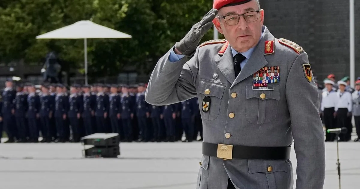 Nemecký generál Carsten Breuer bol zvolený