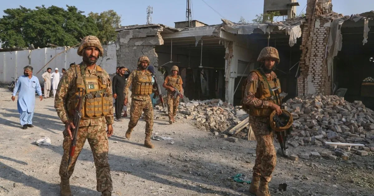 Pakistanská armáda vyslobodila zajatých militantmi
