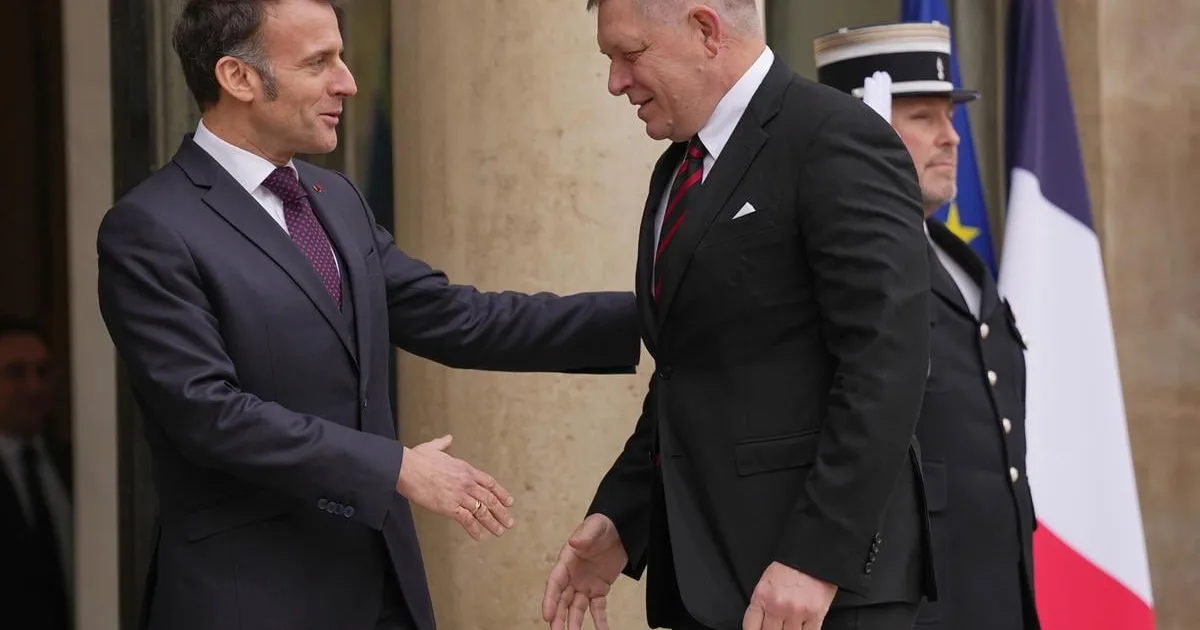 Prečo sa Paríž pridal k Slovensku pri blokovaní sankcií? Dôvodom sú väznení Francúzi