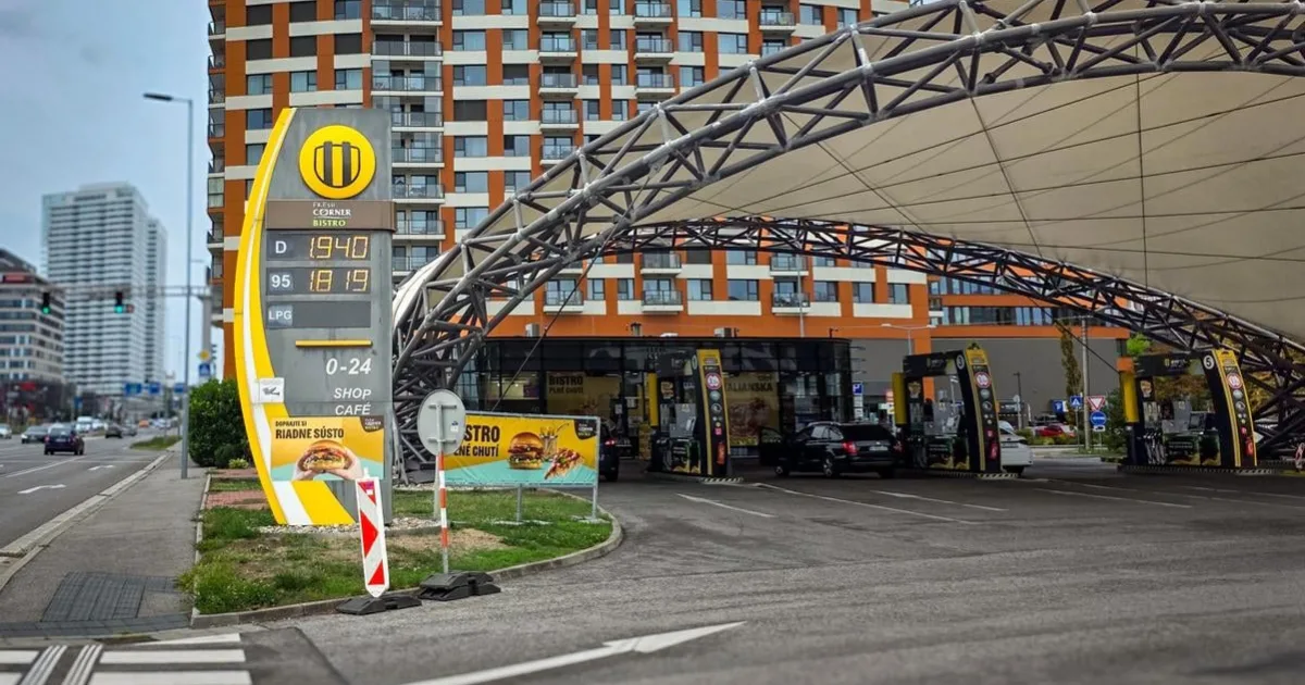 Premiér musel konať, hoci sa tomu dlho vyhýbal, no situácia si vyžadovala rozhodnutie.