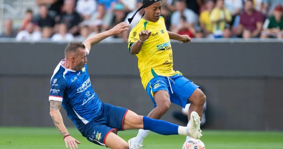 Ronaldinhov večer v Trnave: nadávky aj futbal na druhej koľaji