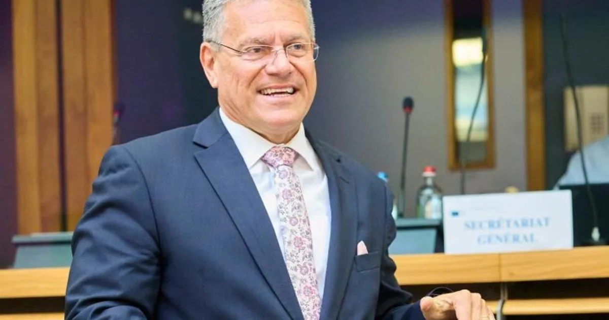 Šefčovič: Ak nechceme zatvárať pece, znížme dovoz ocele o polovicu