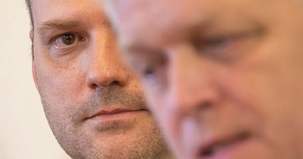 SNS vyzvala Tarabu, aby odstúpil, inak ho odvolá v parlamente.