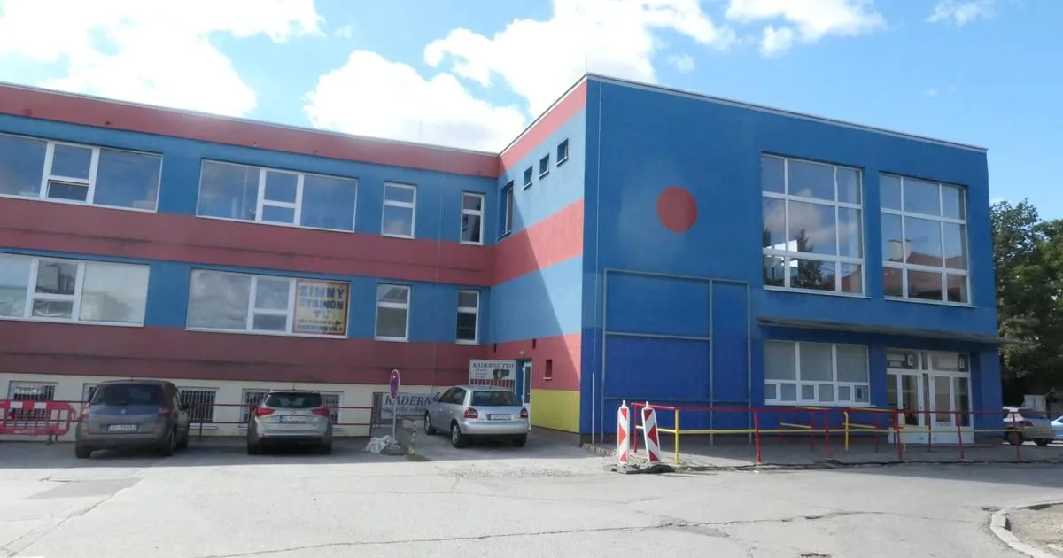 Štadión v Topoľčanoch si názov ponechá. Hokej je témou hazardu aj volieb