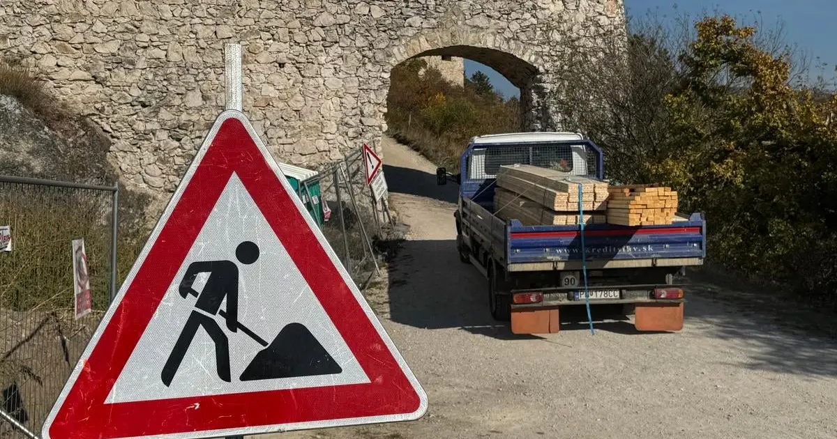 Archeológovia a stavbári nahradili turistov. Čachtický hrad na dlhé mesiace zatvorili