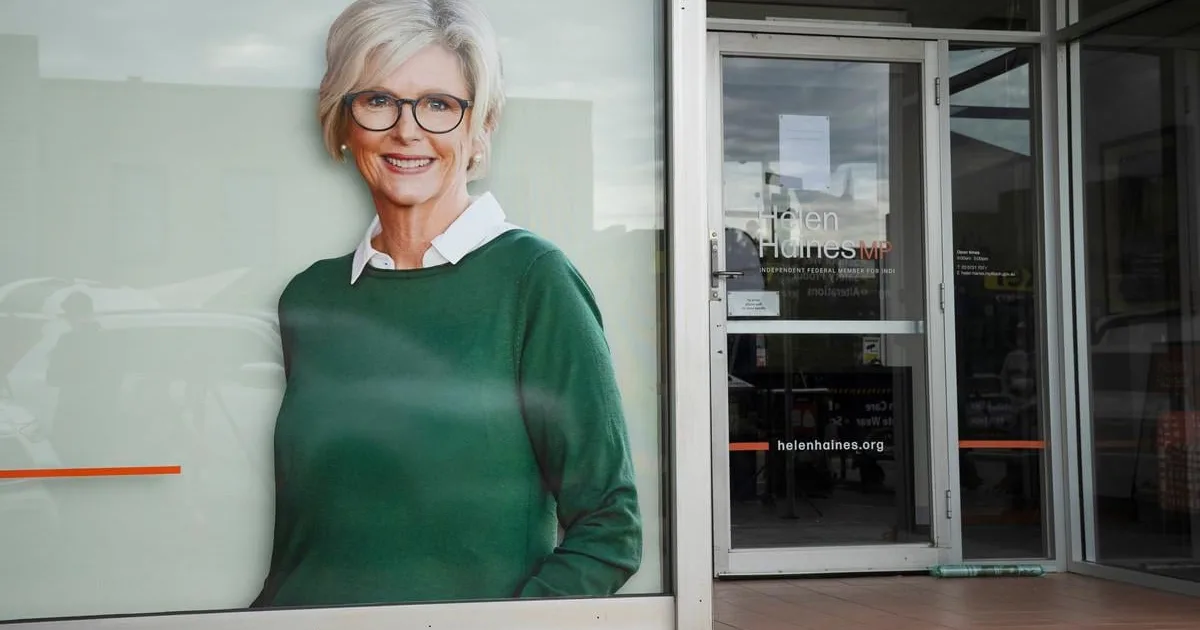 Austrálska poslankyňa Hainesová prišla po úmyselnom útoku autom o nohu 2 Austrálska poslankyňa Hainesová prišla po úmyselnom útoku autom o nohu